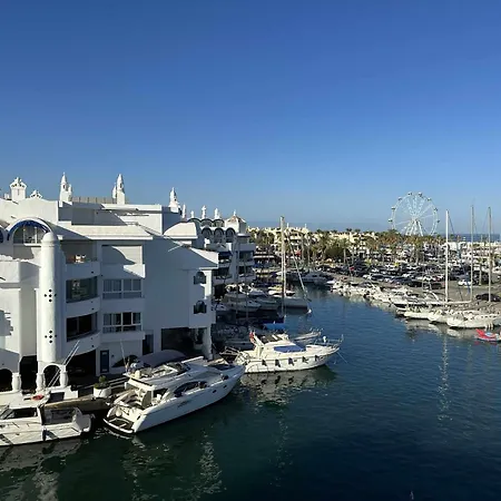Appartement In Puerto Marina *
