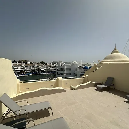 Apartment In Puerto Marina